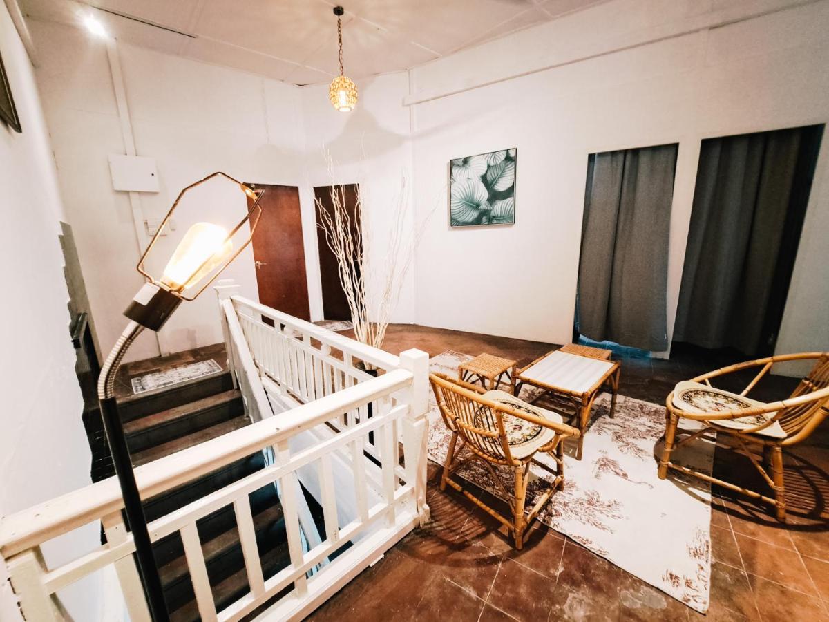 111 Hutton Lane Hostel George Town Dış mekan fotoğraf