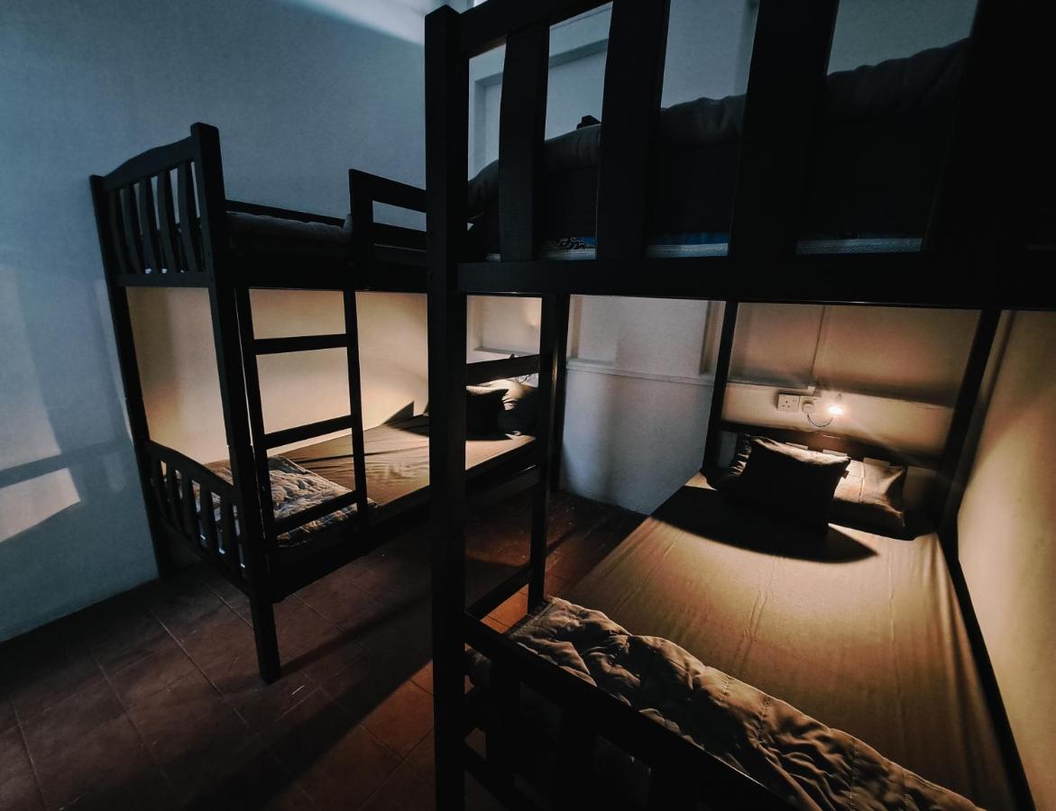 111 Hutton Lane Hostel George Town Dış mekan fotoğraf