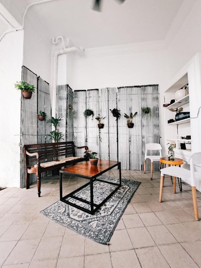 111 Hutton Lane Hostel George Town Dış mekan fotoğraf
